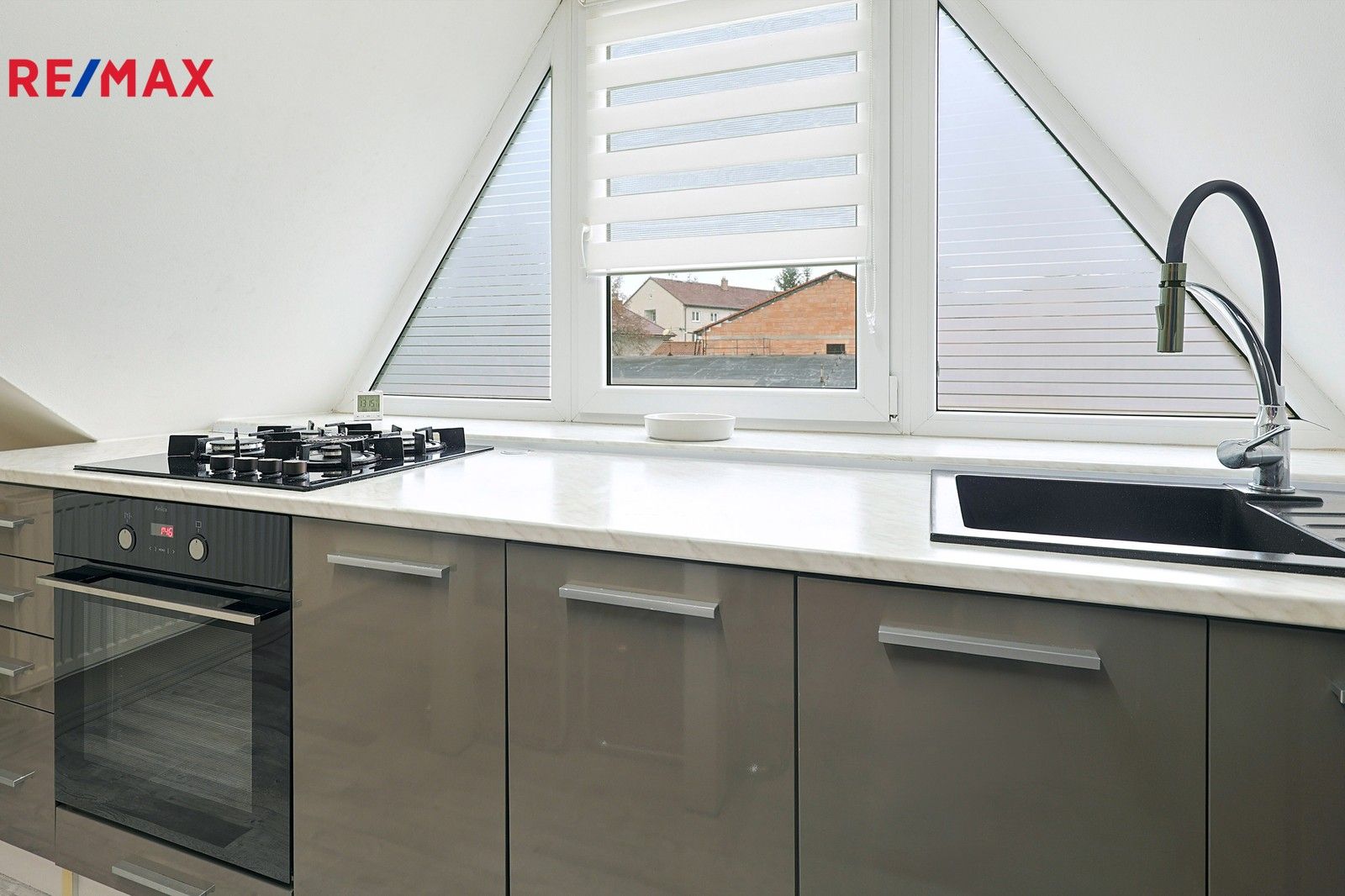 Pronájem byt 2+1 - V Rybníčkách 518, Tlučná, 43 m²