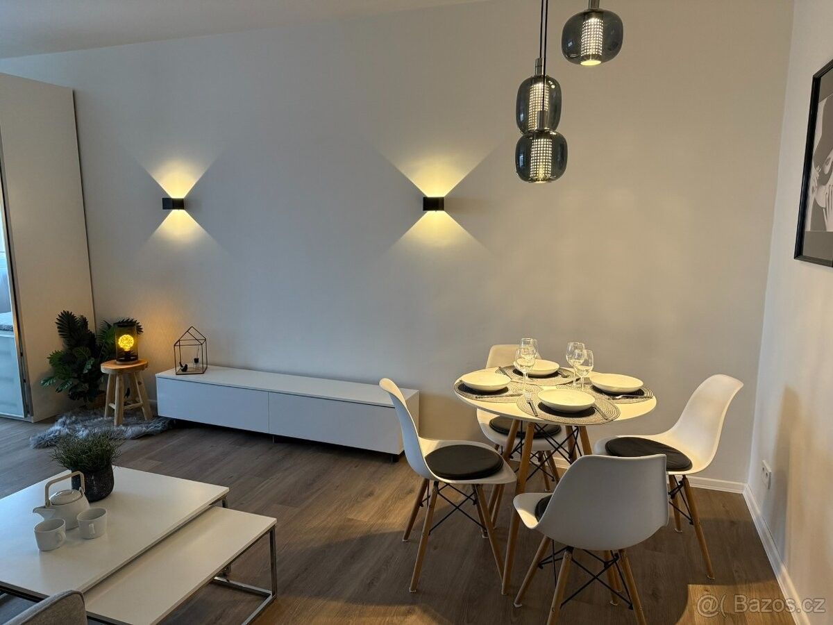 Pronájem byt - Hradec Králové, 500 12