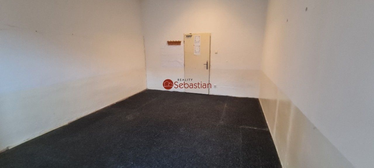 Pronájem kancelář - Hlaváčova, Pardubice, 20 m² - 5