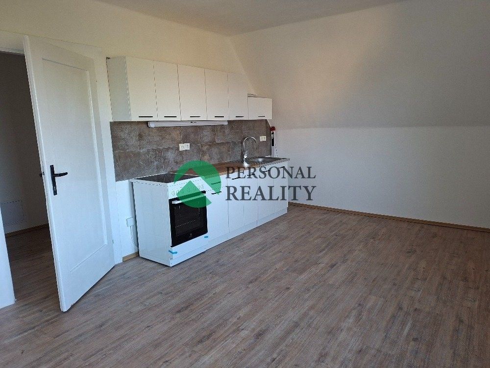 2+kk, Školní, Jesenice, 50 m² - 2
