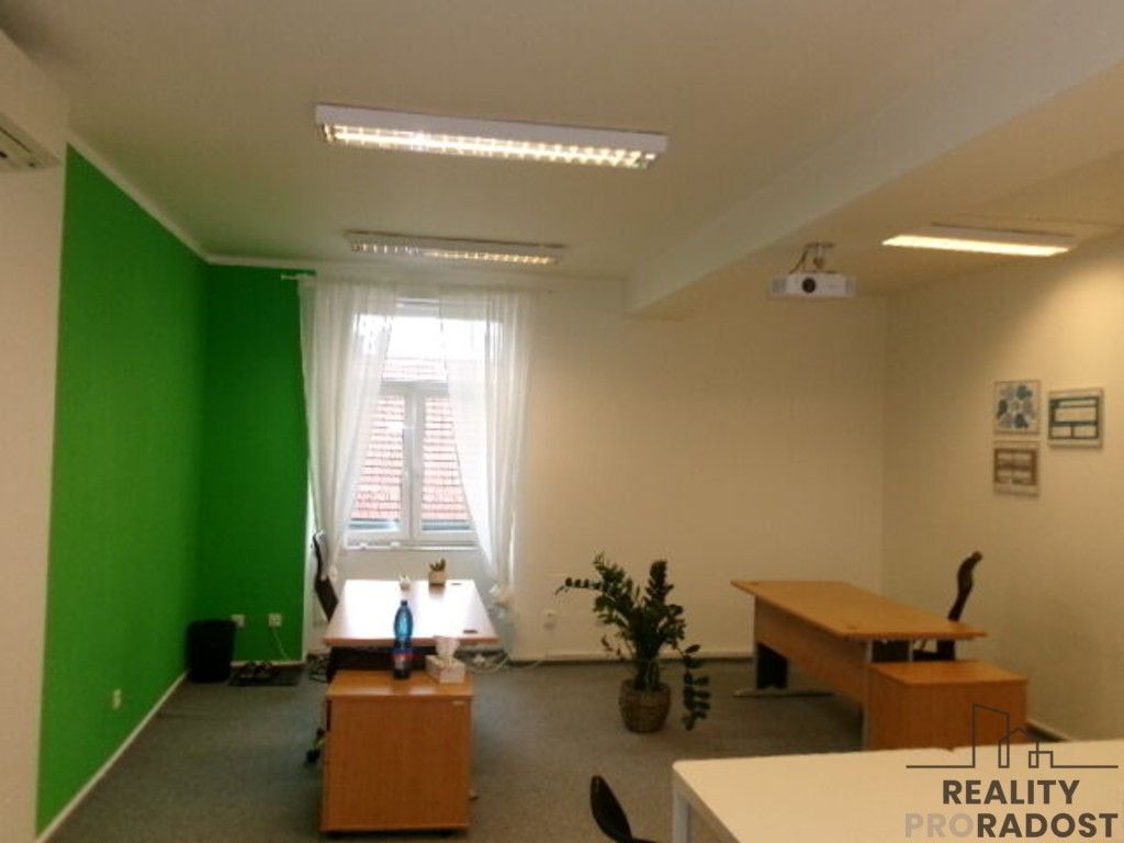 Pronájem kancelář - Zábrdovice, Brno, 320 m²