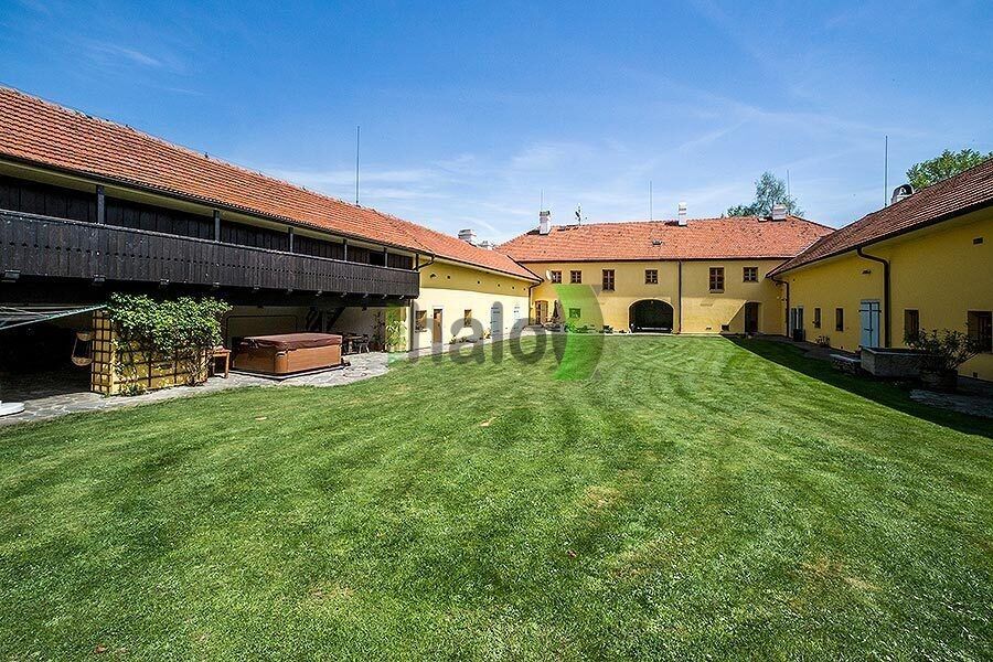 Zemědělská usedlost · 2 160 m² · Český Krumlov - 3
