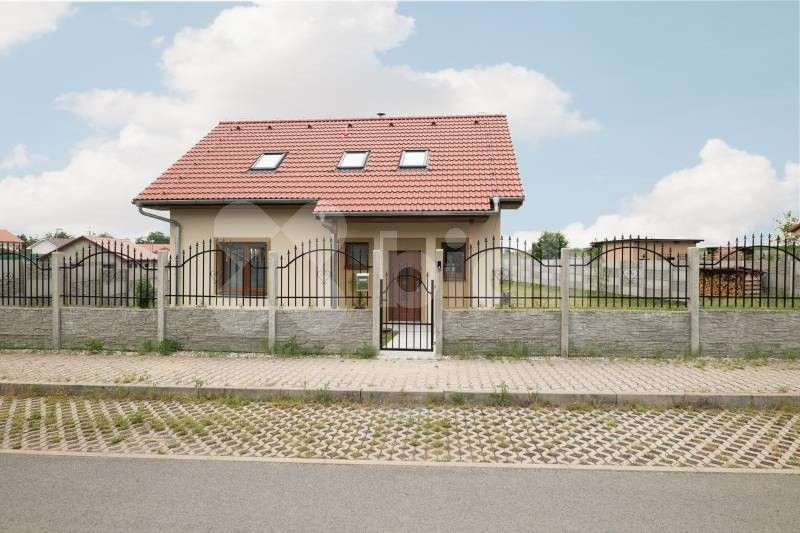 Prodej dům - U Lékárny, Horní Beřkovice, 122 m²
