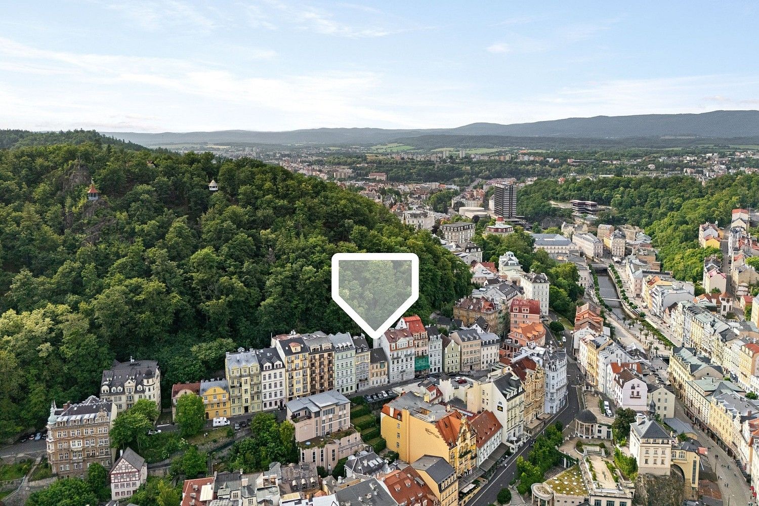 Rodinné domy, Karlovy Vary, Karlovarský kraj, 240 m² - 1