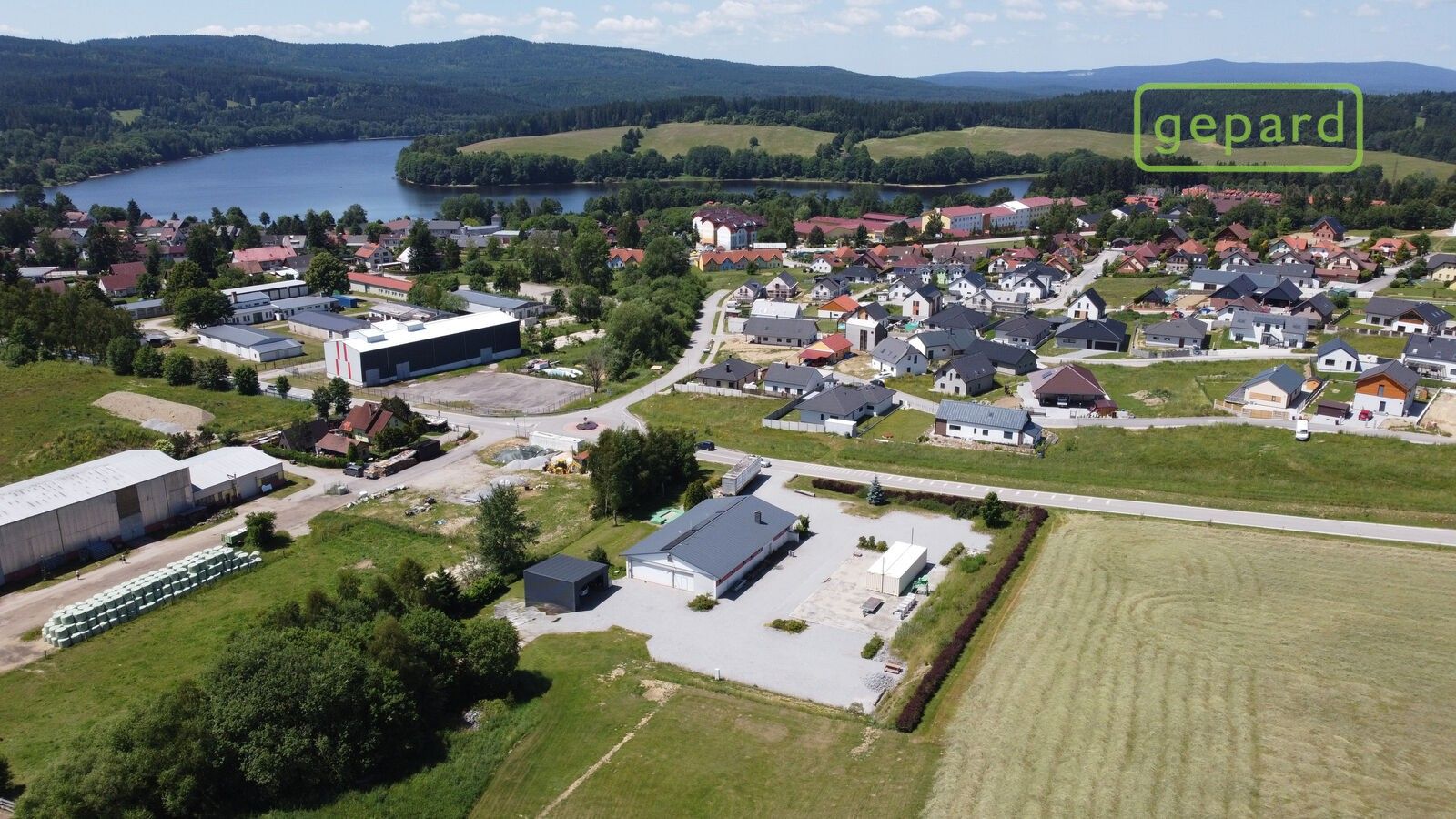 Komerční pozemek · 1 703 m² · Frymburk - 3