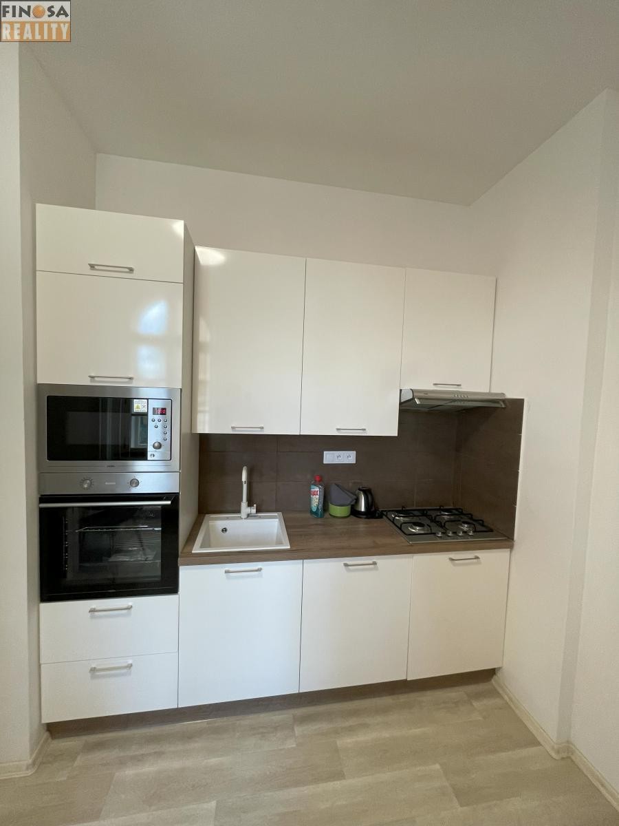 3+1, Nerudovo náměstí, Žatec, 89 m² - 2
