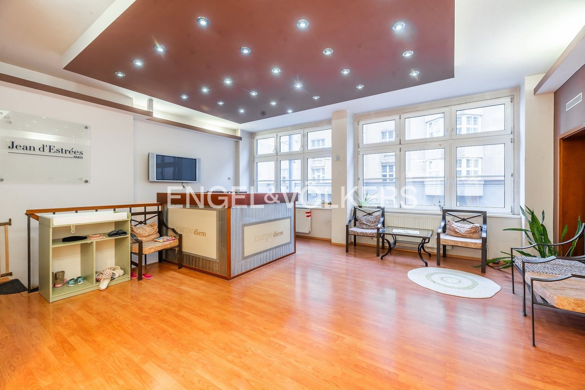 Pronájem kancelář - Jičínská, Praha, 130 m²