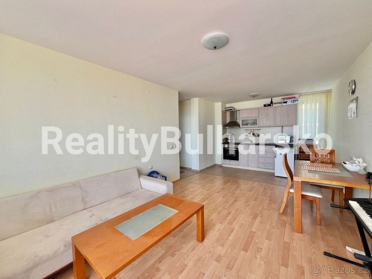 Byty, 987 66, Zahraničí