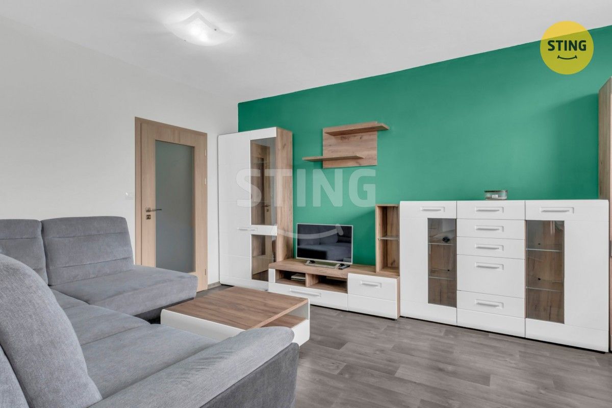 3+1, Jarní , Dobronín, 65 m² - 1