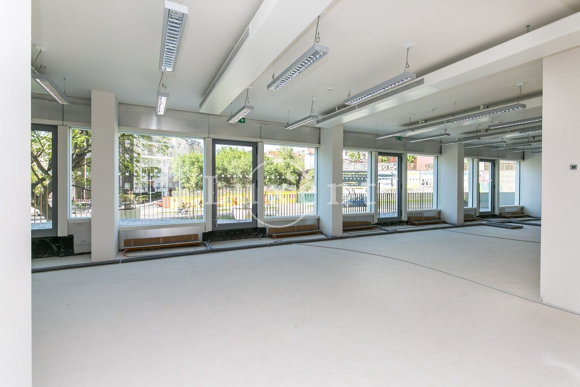 Pronájem obchodní prostory - Lomnického 1742, Praha, 44 m²