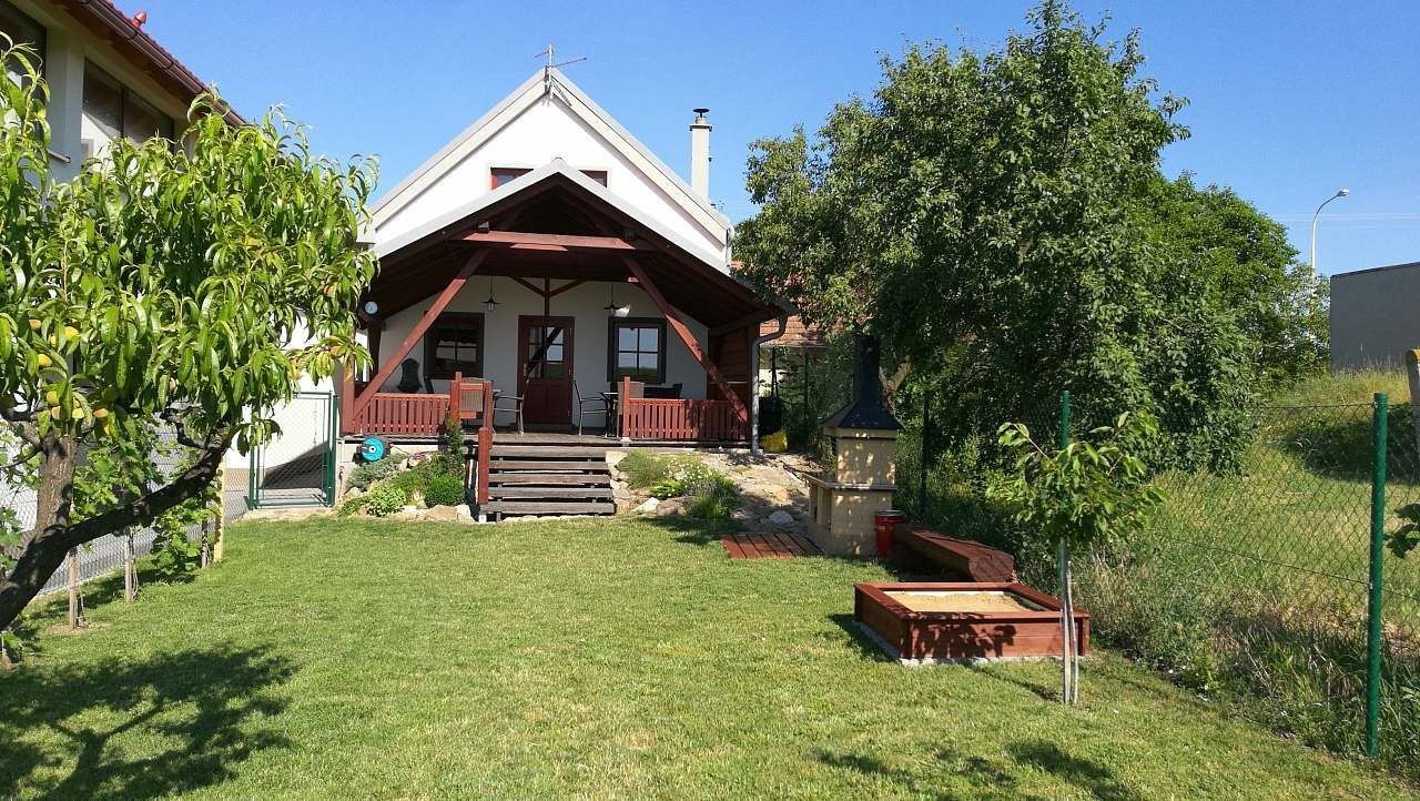 Chaty, Velké Bílovice, Jihomoravský kraj - 2
