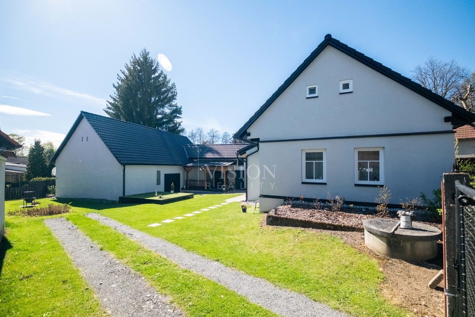 Rodinné domy, Jedlany, 150 m² - 1