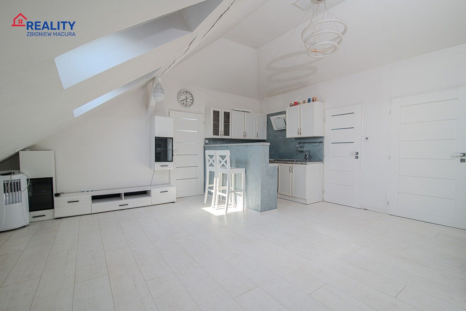 Obchodní prostory, 360 m²