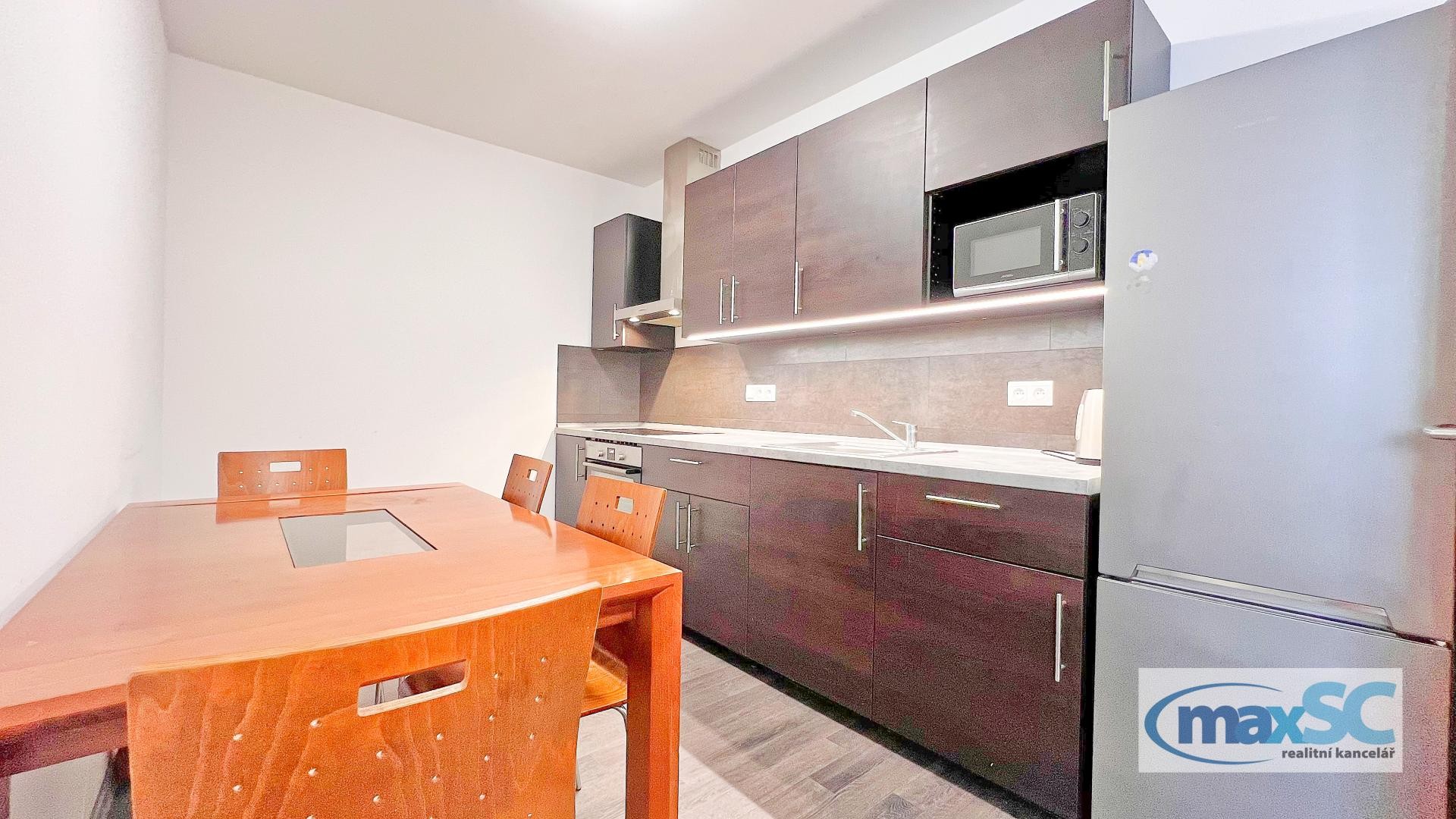 Pronájem byt 2+kk - Bratří Čapků 342, Holice, 54 m² - 5
