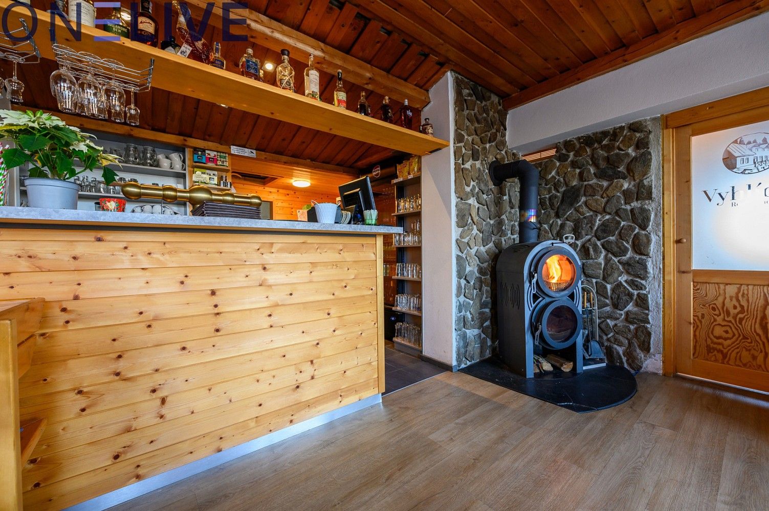Prodej komerční - Železná Ruda - Hojsova Stráž, okres Klatovy, 500 m² - 5