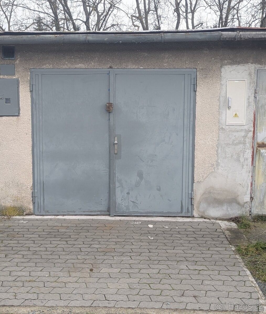 Garáže, Kroměříž, 767 01