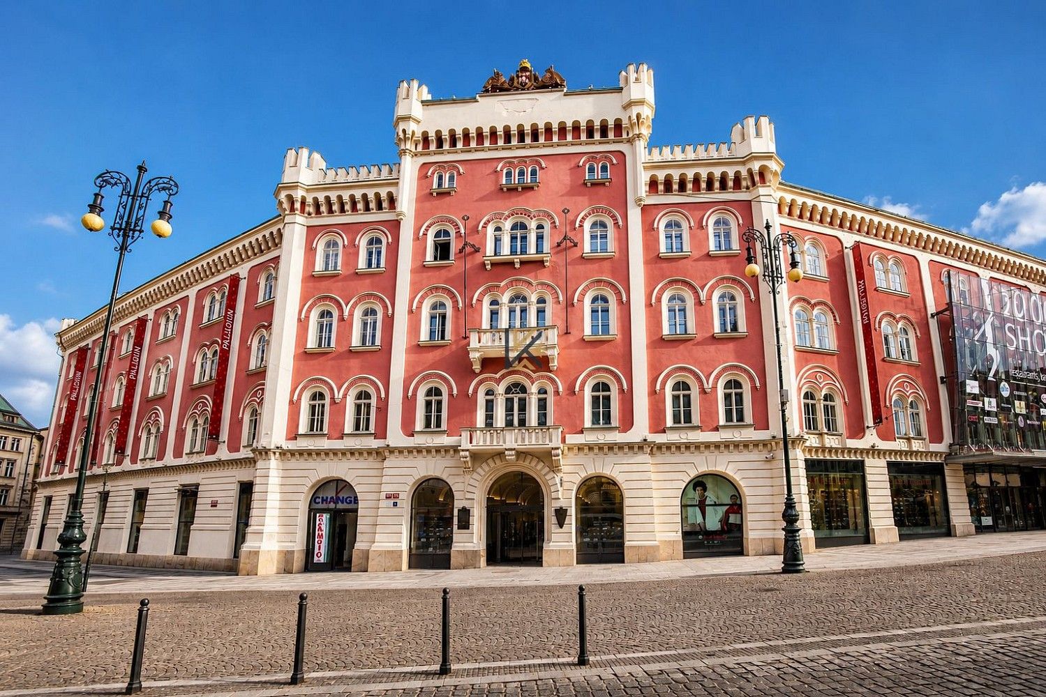 Kancelář, 1 722 m²