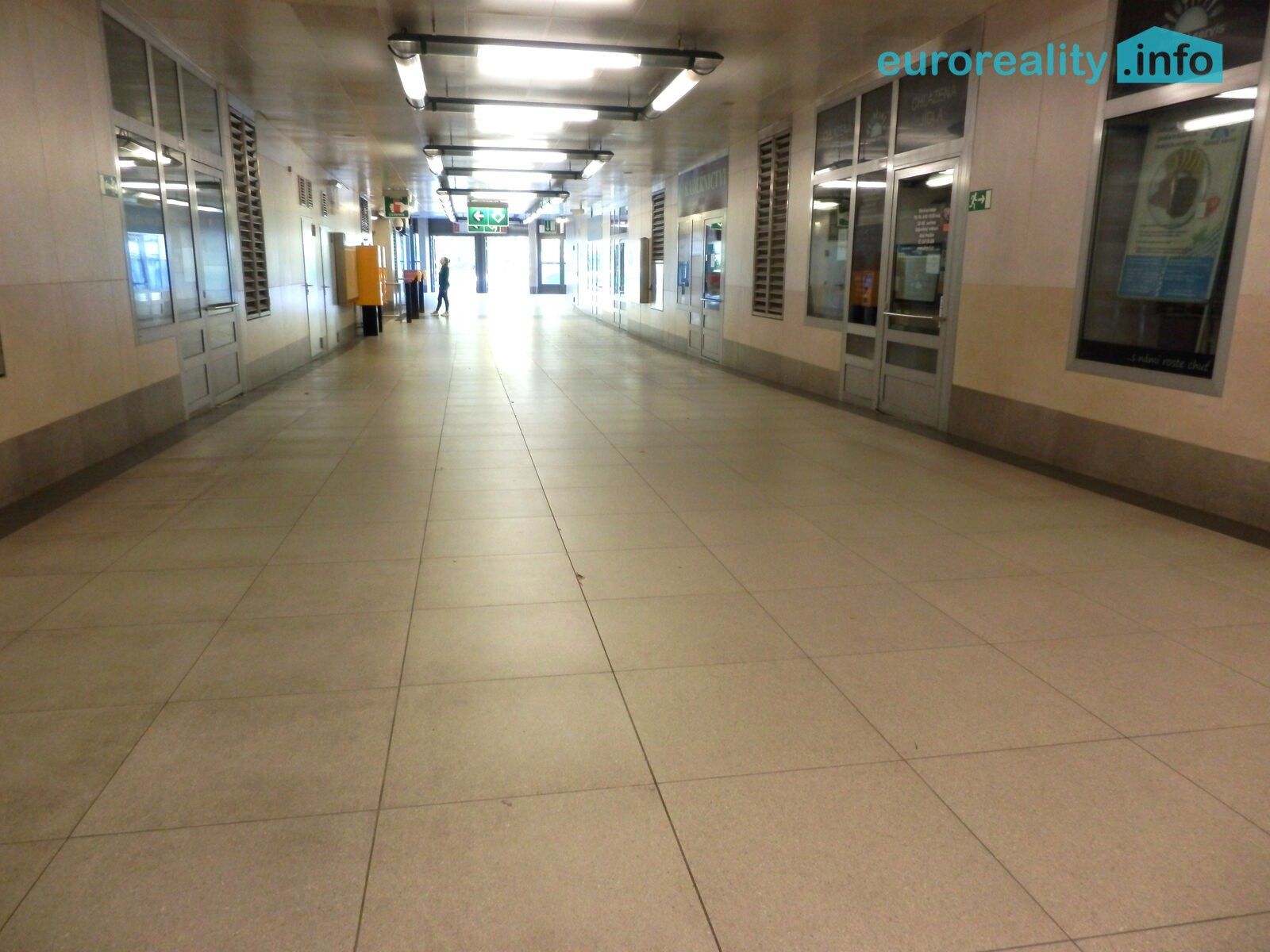 Obchodní prostory · 57 m² · Praha - 4