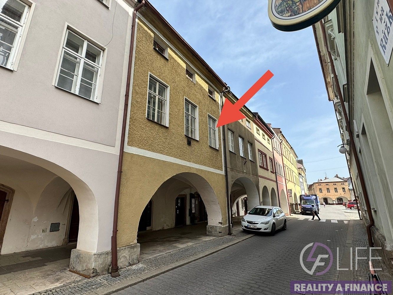 Rodinné domy, Hostinné, okres Trutnov, Královéhradecký kraj, 300 m² - 1