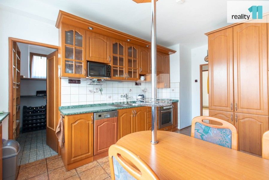 Prodej rodinný dům - Nečín, 298 m²