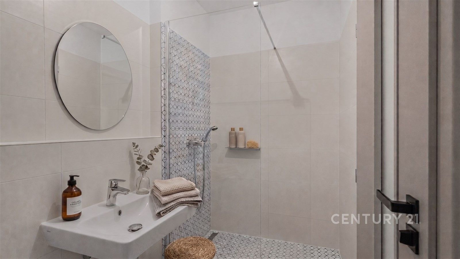 Byt 1+kk · 29 m² · Topolová  , Milovice Mladá - 4