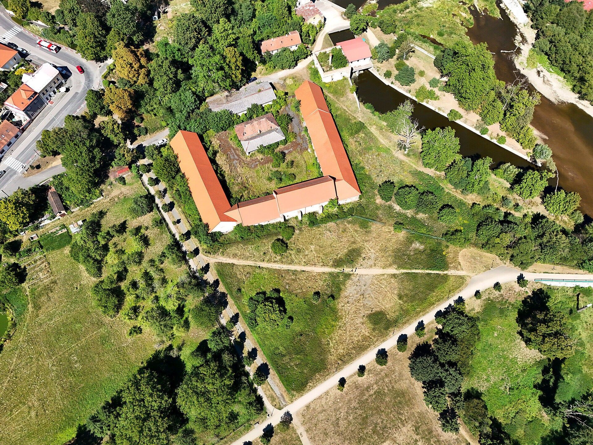 Památky, Sázava, 8 074 m² - 2