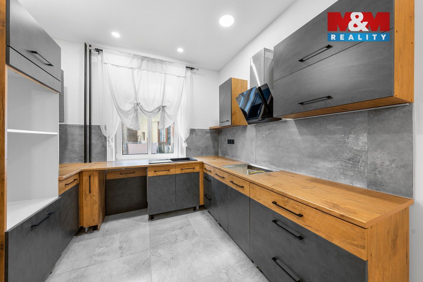 Prodej byt 3+1 - Resslova, Ústí nad Labem, 99 m²