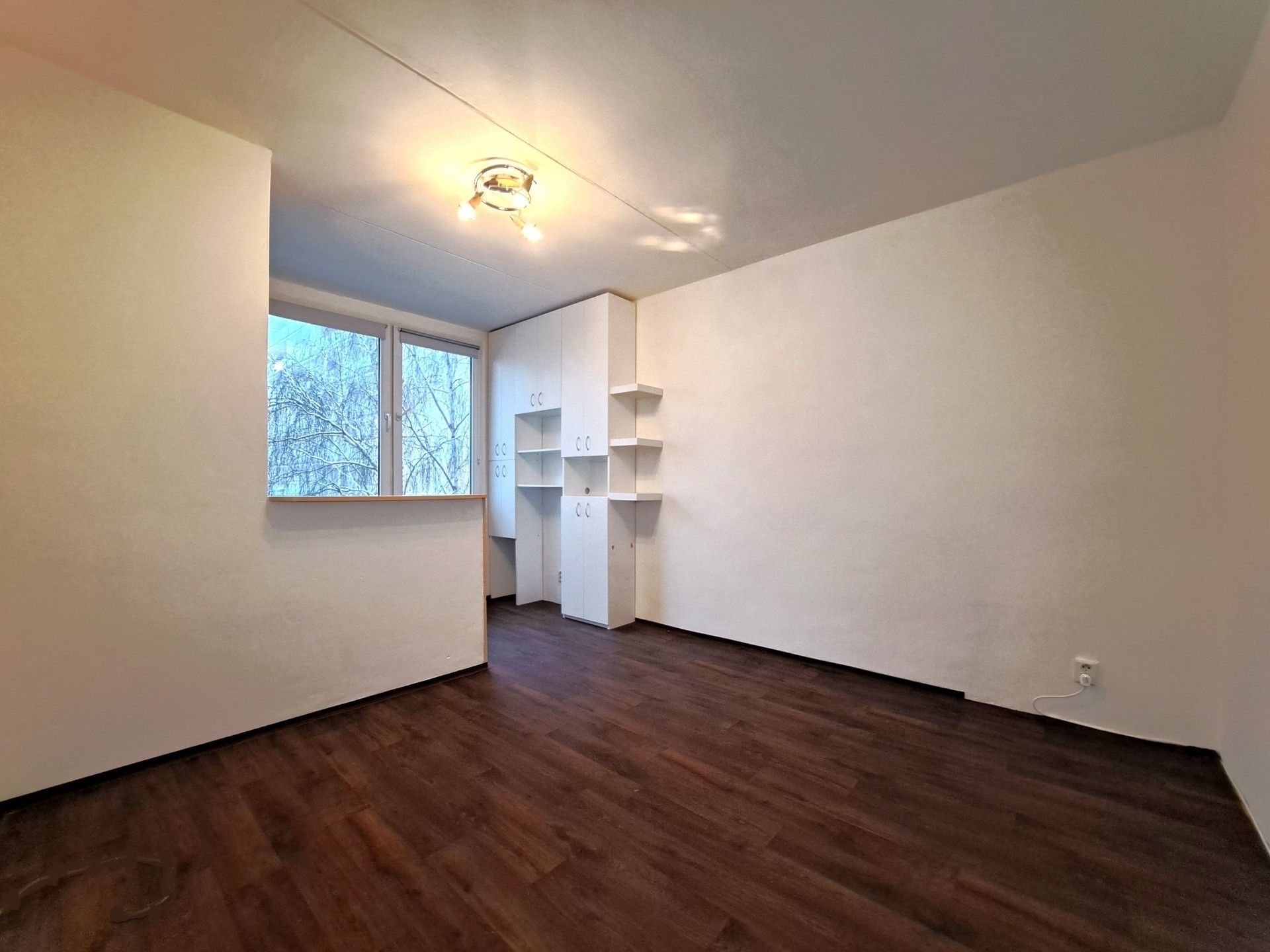 Pronájem byt 1+kk - Benešovská, Kladno, 28 m²