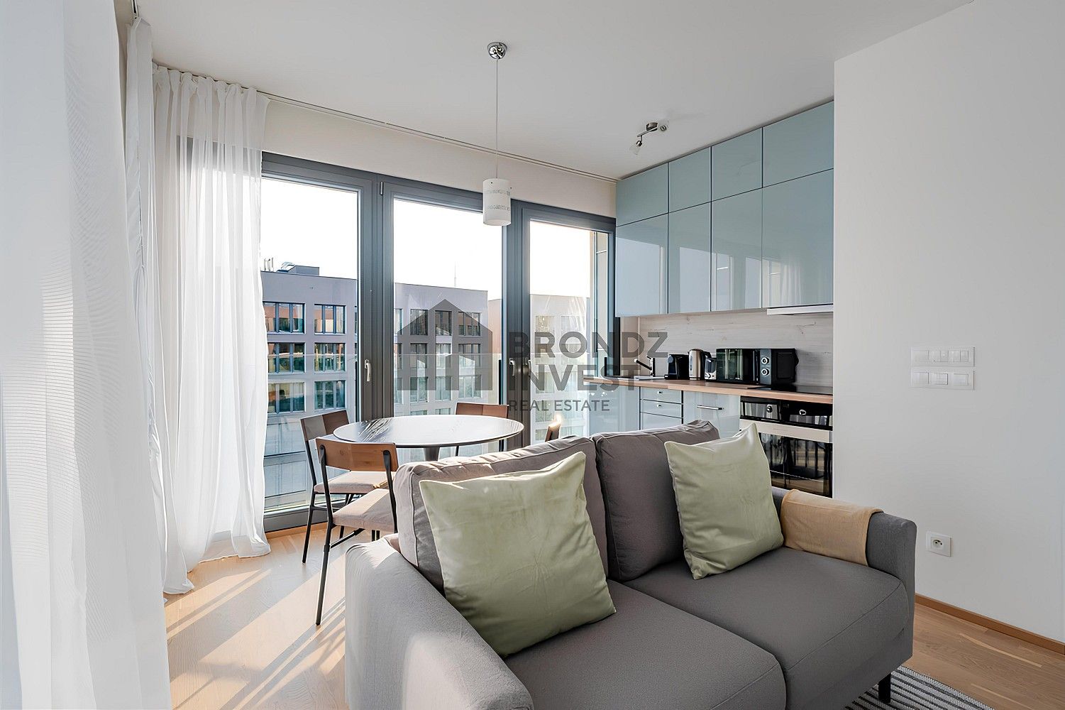 Pronájem byt 2+kk - Praha, Hlavní město Praha, 44 m² - 2
