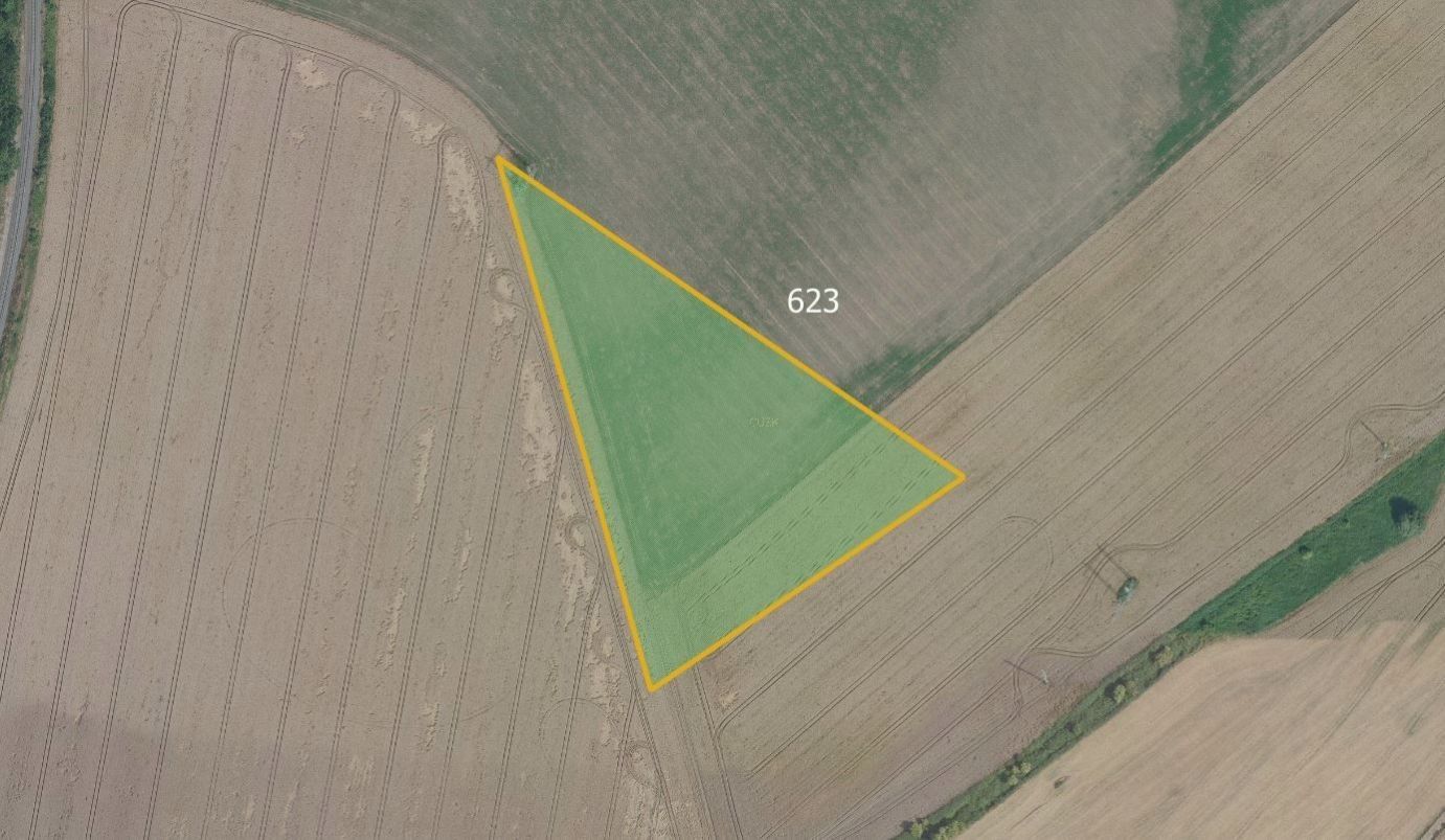 Zemědělské pozemky, Veleň