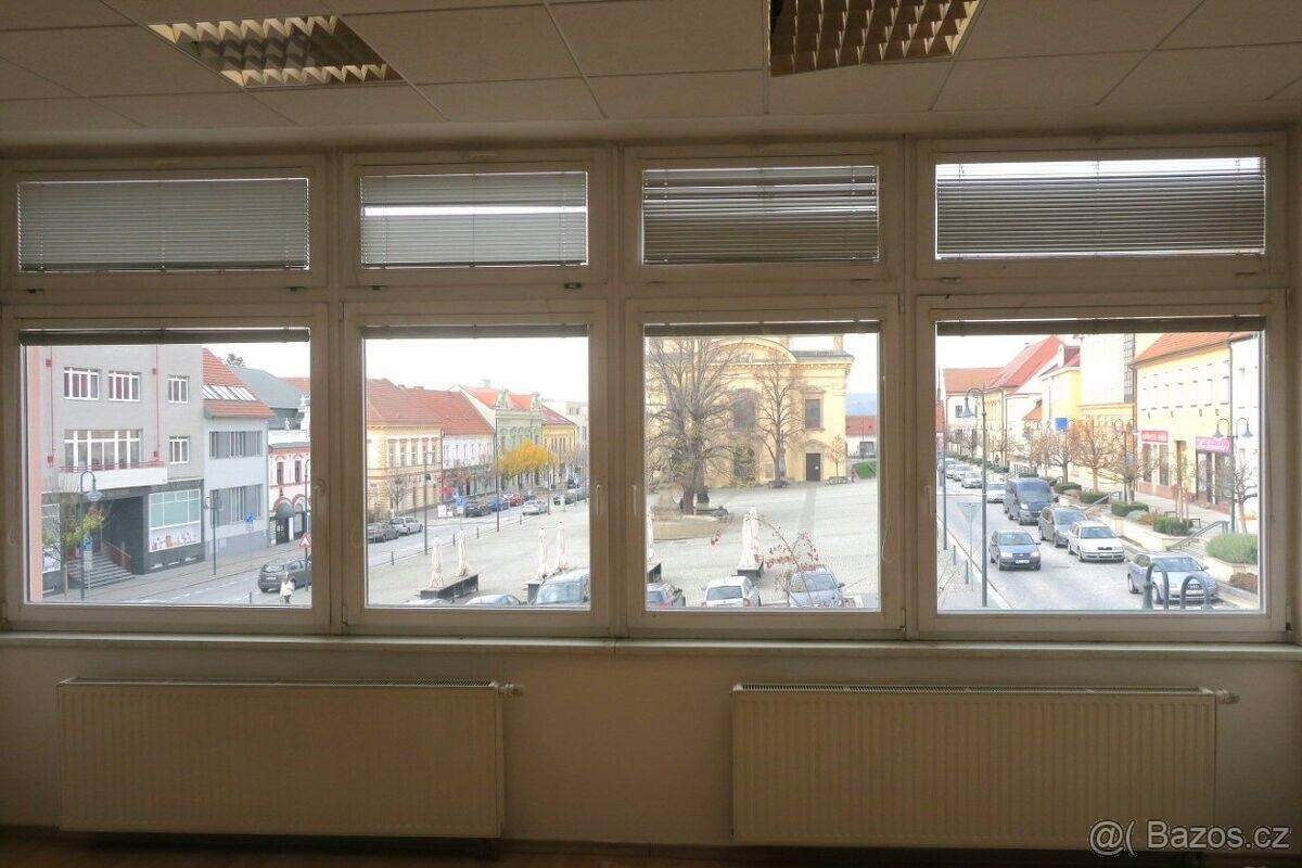 Pronájem kancelář - Uherský Brod, 688 01