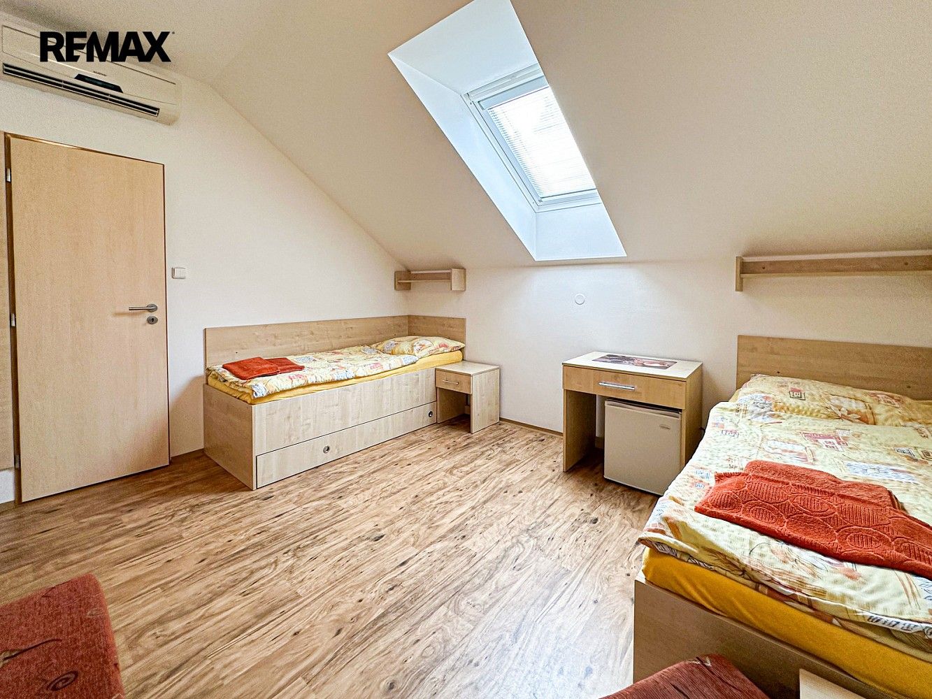 Ubytovací zařízení, Velké Pavlovice, okres Břeclav, Jihomoravský kraj, 500 m² - 2