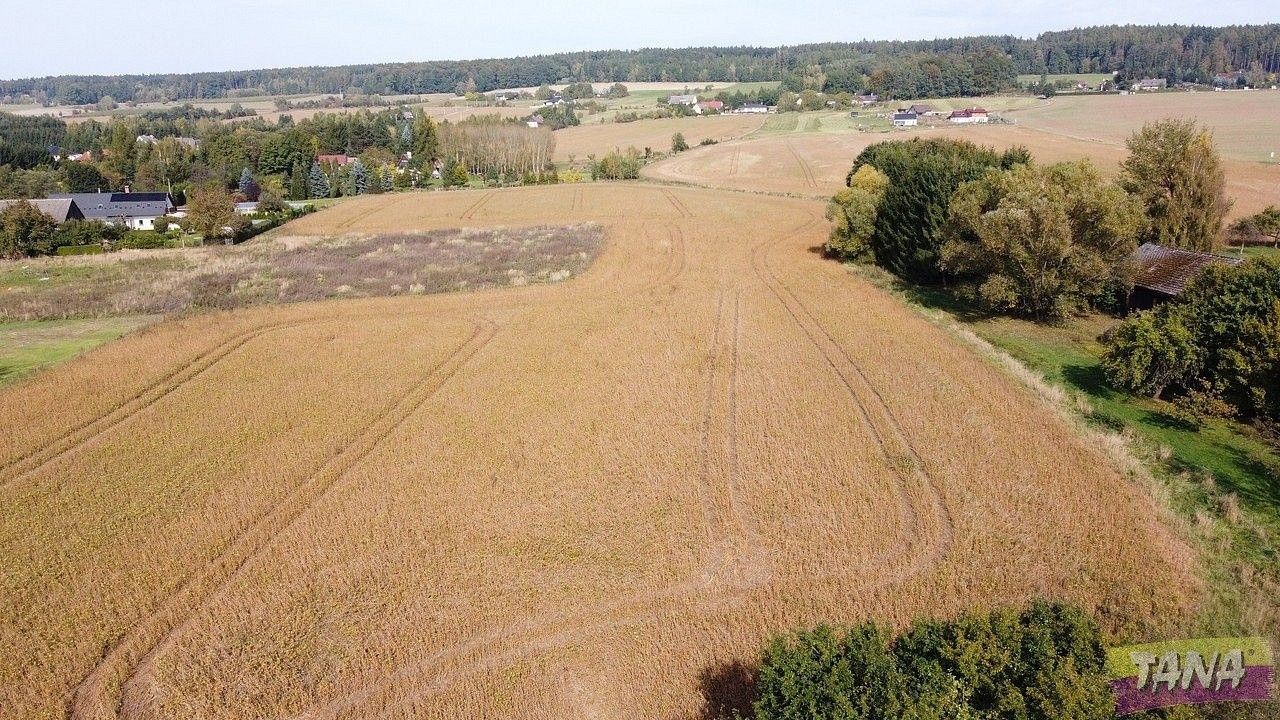 Zemědělský pozemek, 27 614 m²