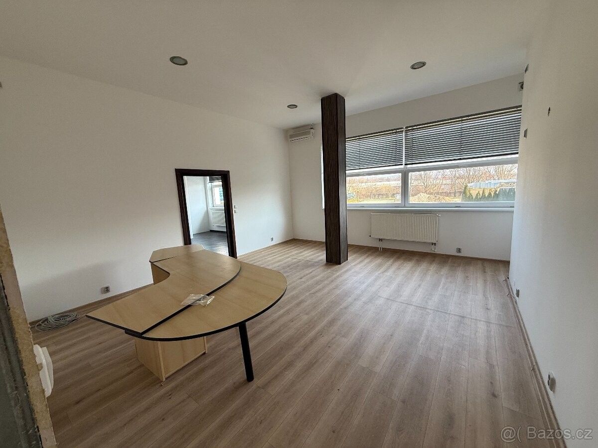 Pronájem kancelář - Valašské Meziříčí, 757 01