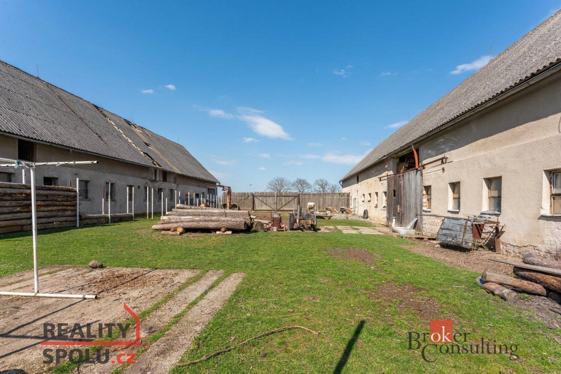 Prodej zemědělský objekt - Kněžice, 1 850 m²