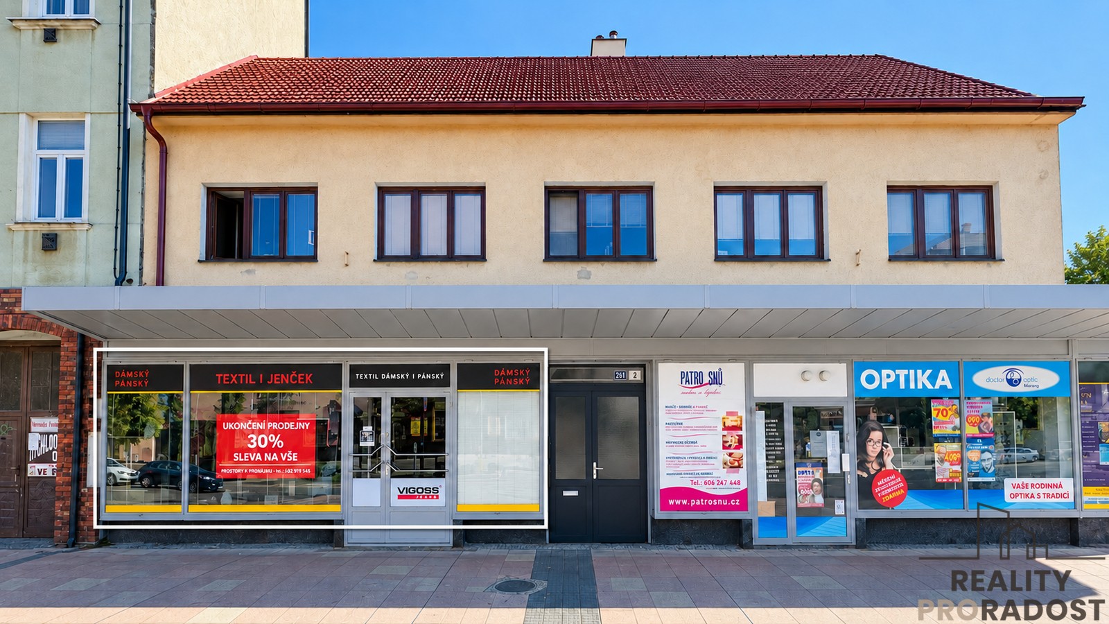 Obchodní prostory, Národní třída 261, Hodonín, 121 m² - 1