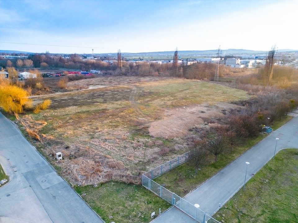 Prodej komerční pozemek - Brno, 18 417 m²
