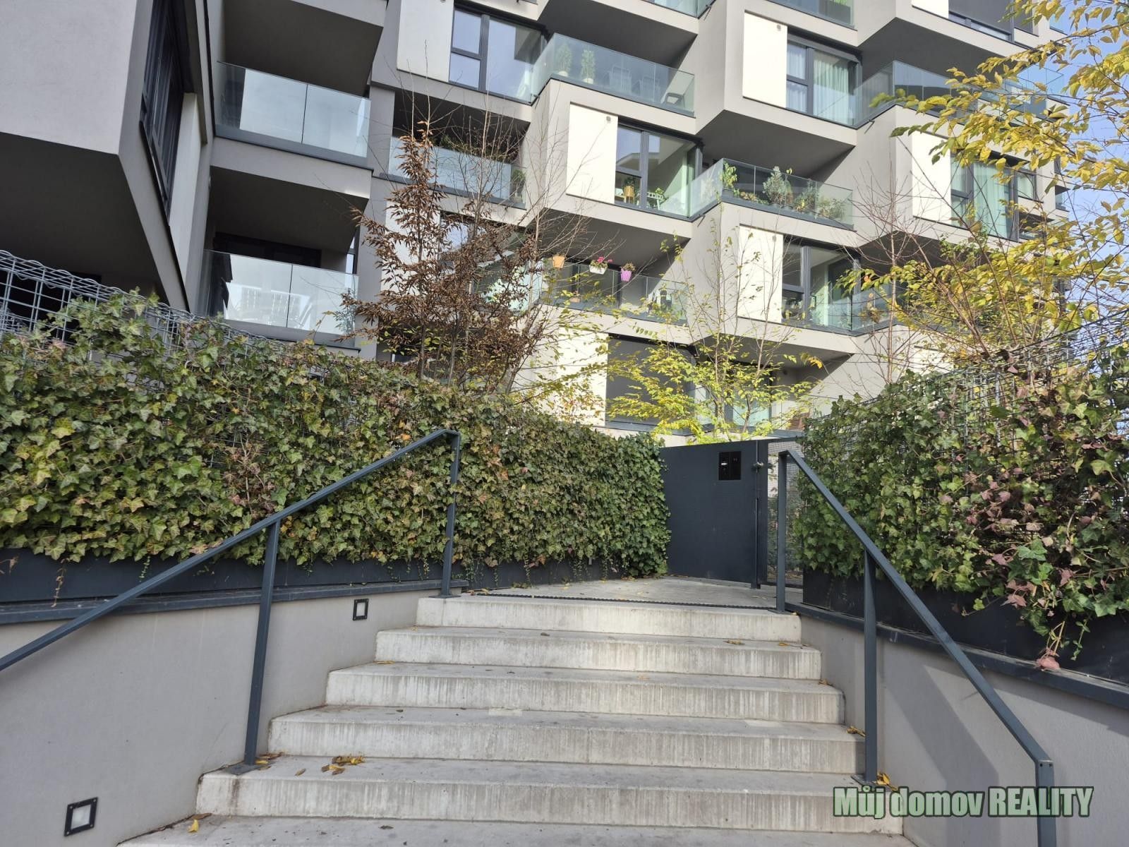 Pronájem byt 2+kk - Ramonova, Praha, 58 m²