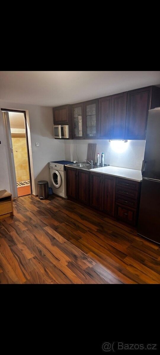 Pronájem byt - Praha, 163 00