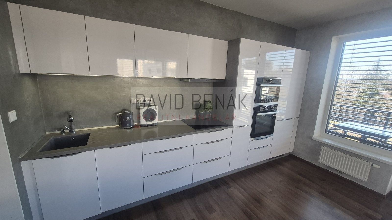 Pronájem byt 2+kk - Farářství, Hradec Králové, 50 m²