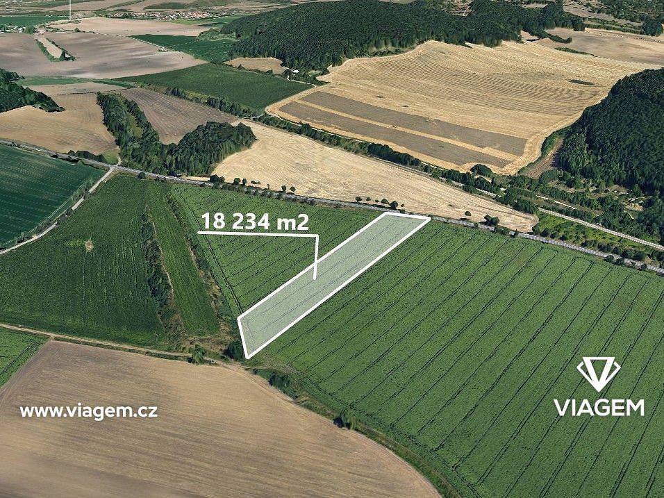Zemědělský pozemek, 18 234 m²