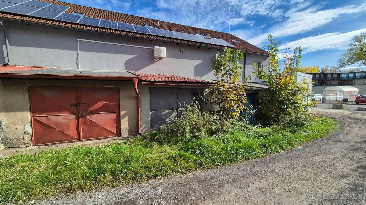 Garáže, Drahlín, 261 01