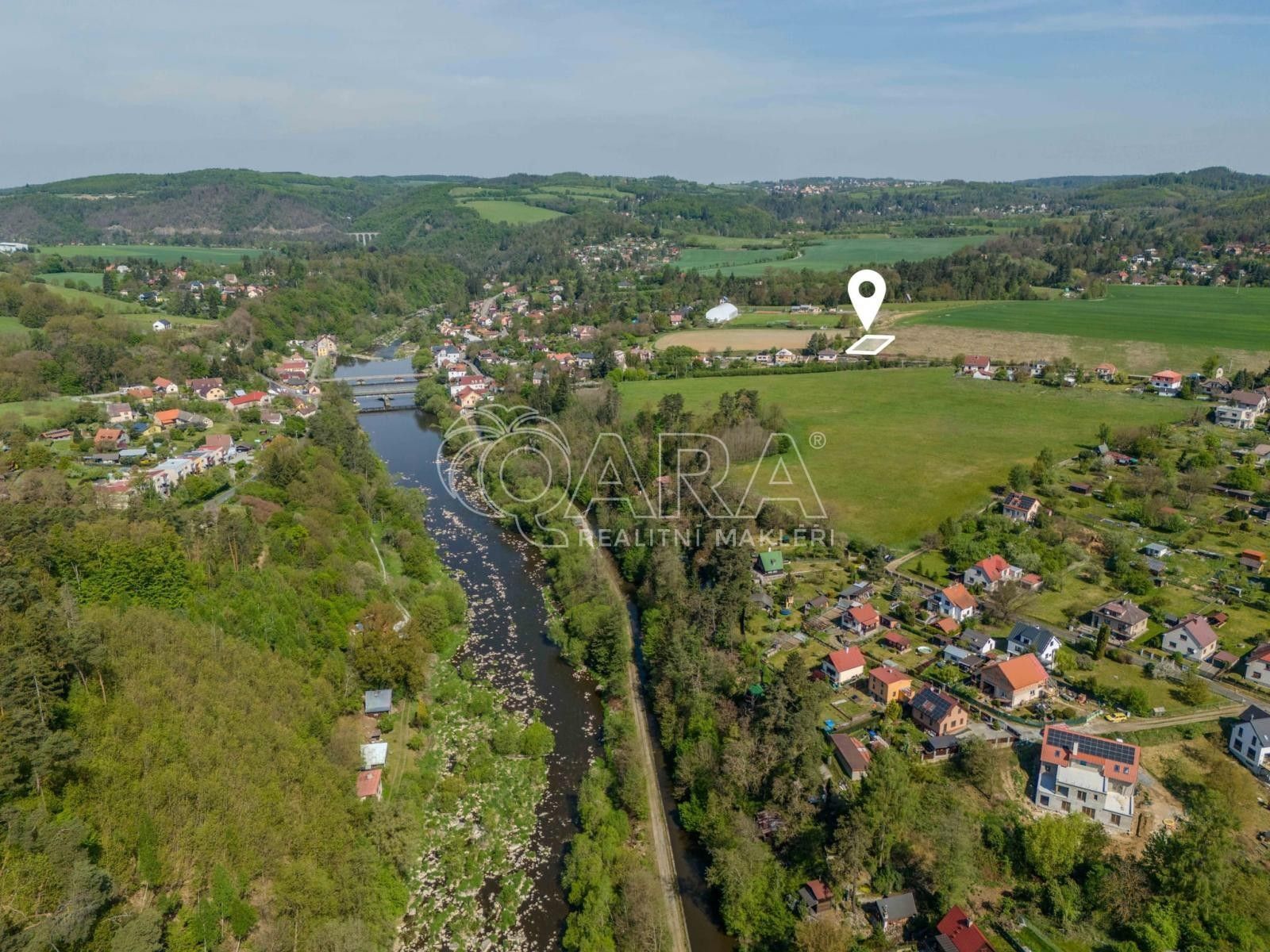 Pozemek pro bydlení, 1 676 m²