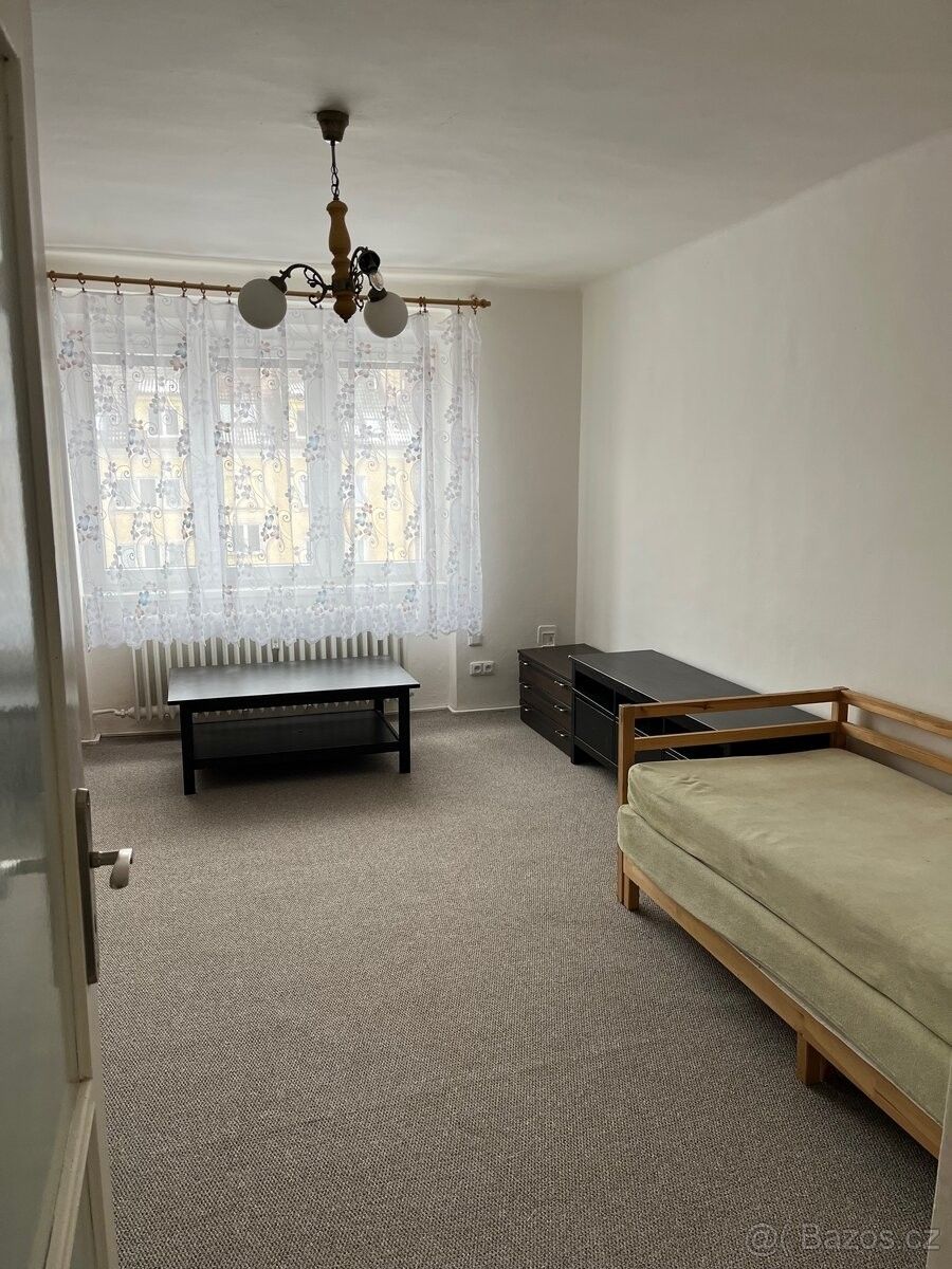 Byty, Kolín, 280 02