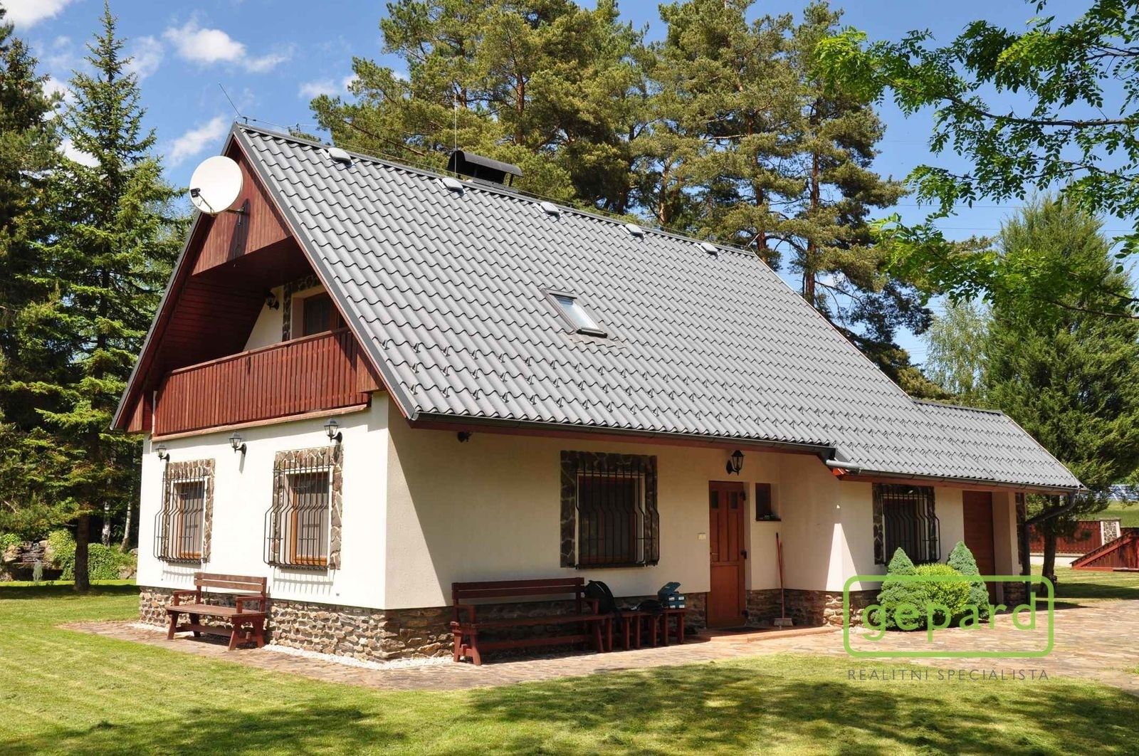 Prodej rodinný dům - Dvory, 222 m²