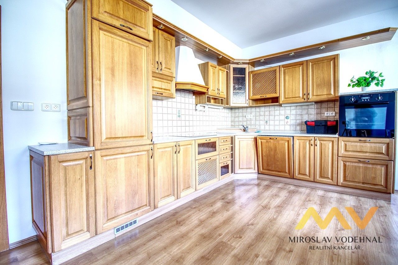 Pronájem byt 2+kk - Československé armády, Hradec Králové, 58 m²