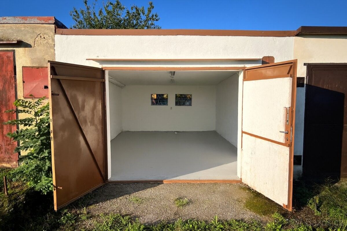 Prodej garáž - Jaroměřice nad Rokytnou, 675 51