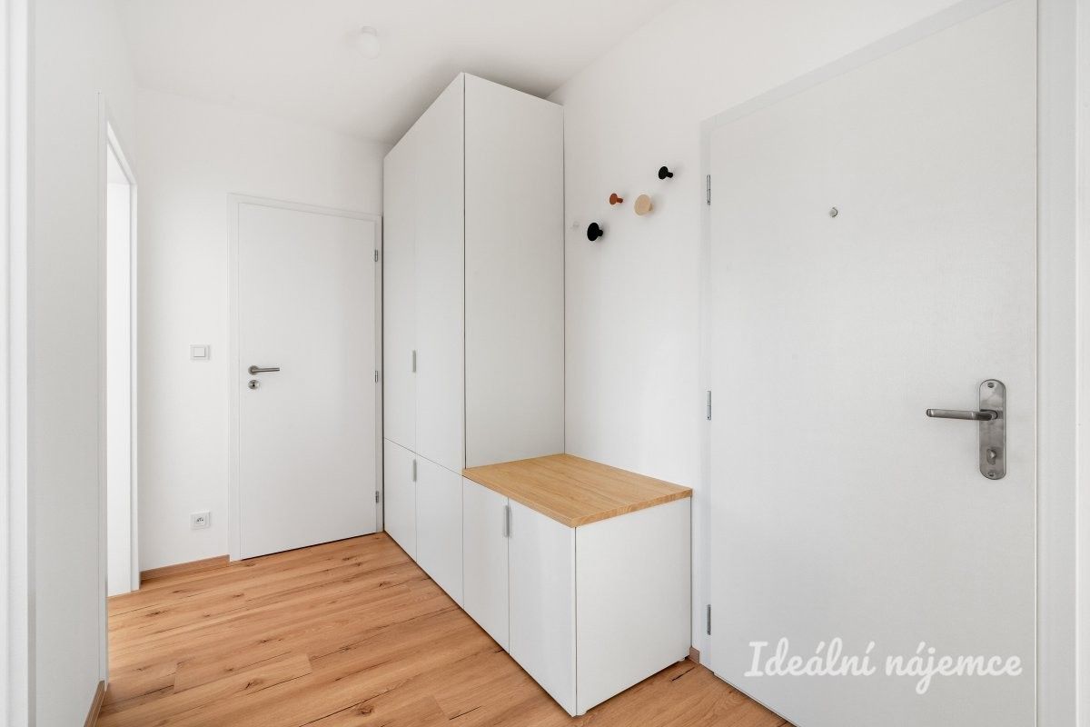 Pronájem byt 3+kk - Na rolích, Praha, 77 m²