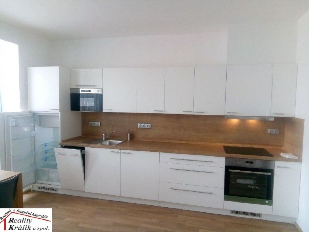 Pronájem byt - Bernardov, 284 01