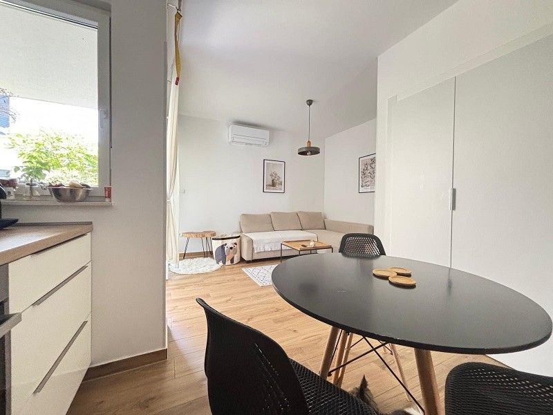 Prodej byt - 987 66, Zahraničí